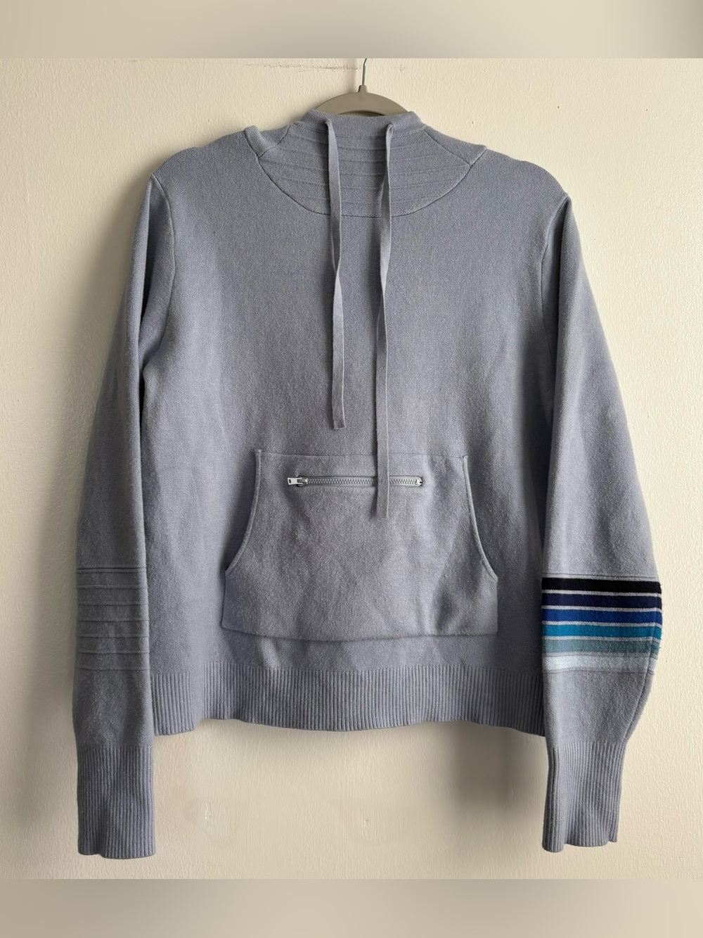 C&C California Women’s Blue Knit Pullover Hoodie Drawstring Pockets Size L